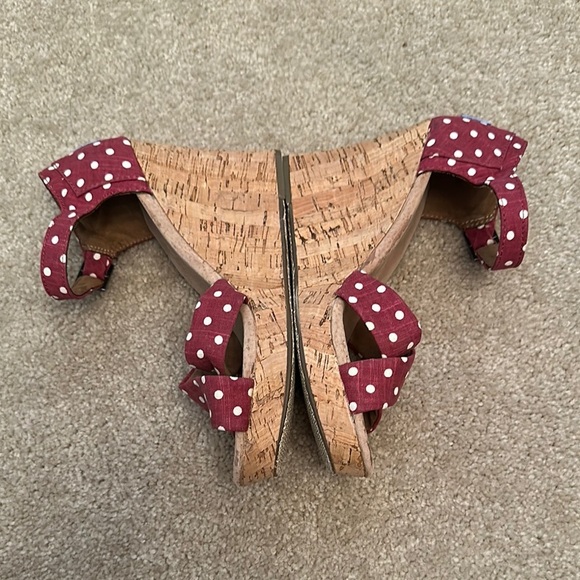 TOMS Women's Burgundy Polka Dot Wedge Cork Sandals 7.5 Open Toe Casual Party - Picture 4 of 10